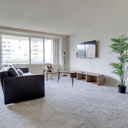 Spectacular 2/2 Apt @Crystal City With Gym Apartment Arlington Exterior photo