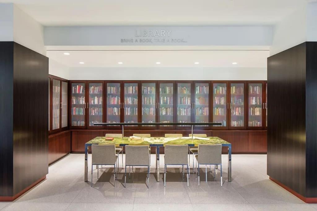 Spectacular 2/2 Apt @Crystal City With Gym Apartment Arlington Exterior photo