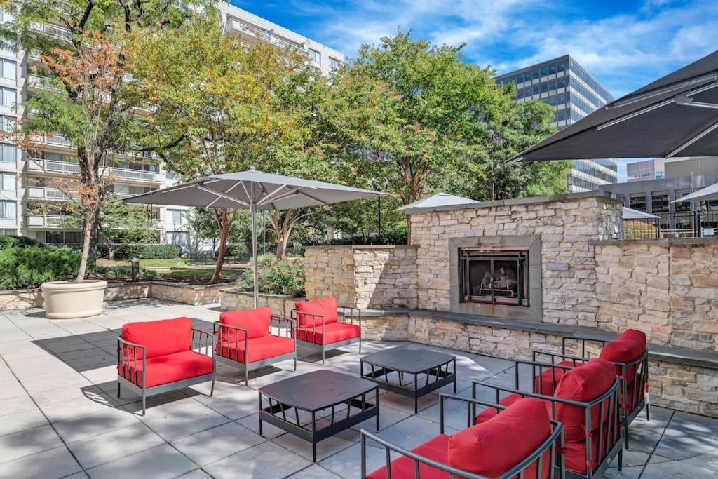 Spectacular 2/2 Apt @Crystal City With Gym Apartment Arlington Exterior photo