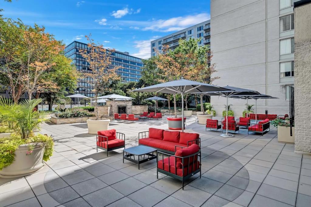 Spectacular 2/2 Apt @Crystal City With Gym Apartment Arlington Exterior photo